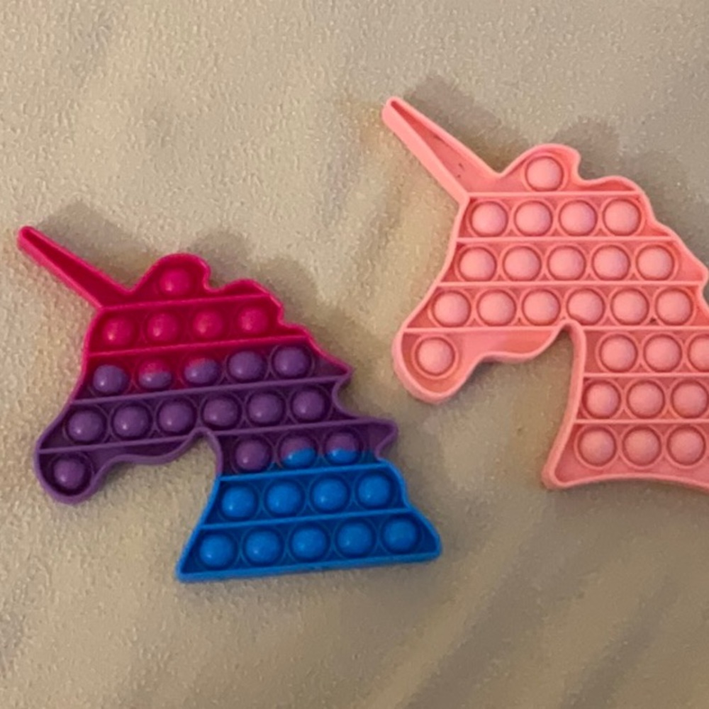 Unicorn pop it’s